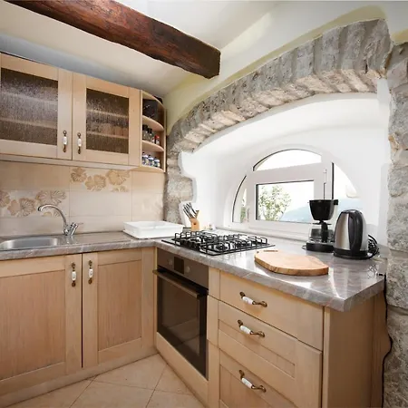 Apartament 2 In Old Stone House Near Opatija Ičići