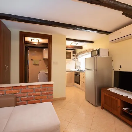 Apartament 2 In Old Stone House Near Opatija *