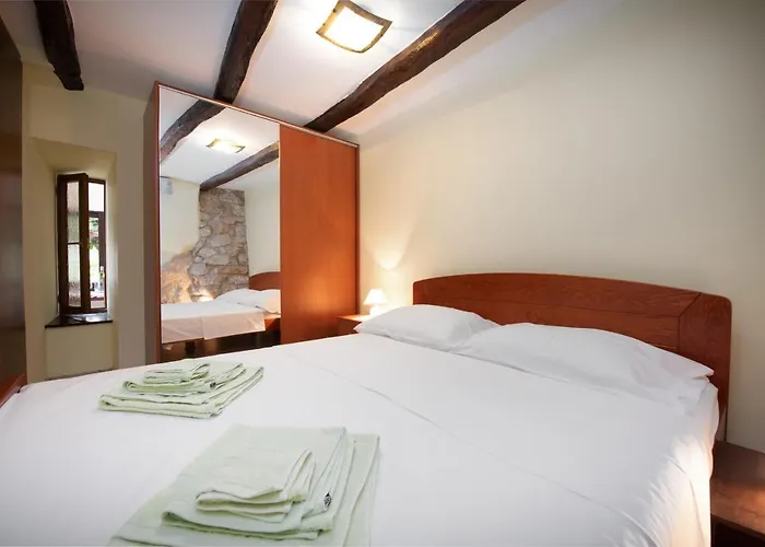 2 In Old Stone House Near Opatija * Icici