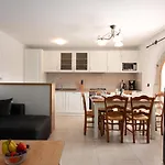 2 In Old Stone House Near Opatija 아파트 Ičići