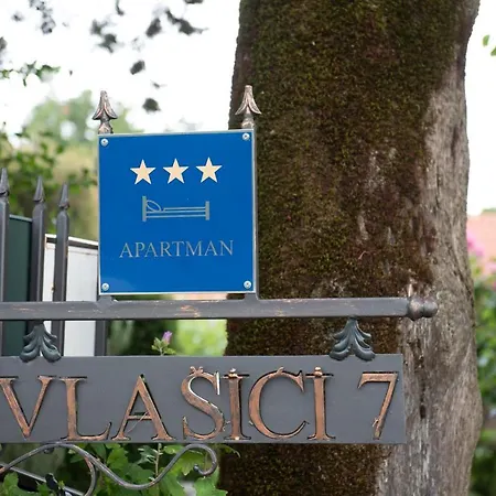 2 In Old Stone House Near Opatija * Icici