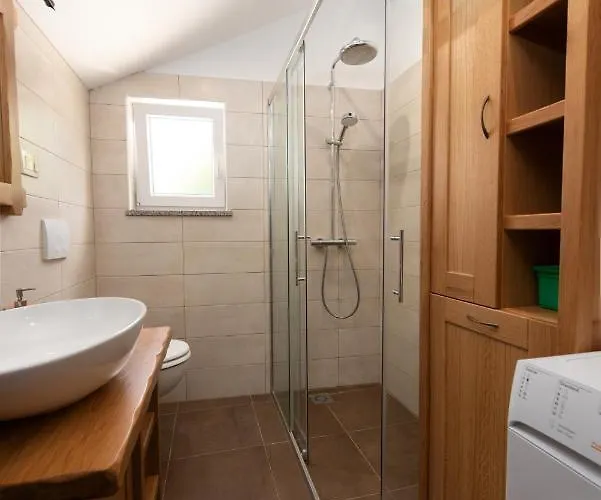 2 In Old Stone House Near Opatija Appartement *