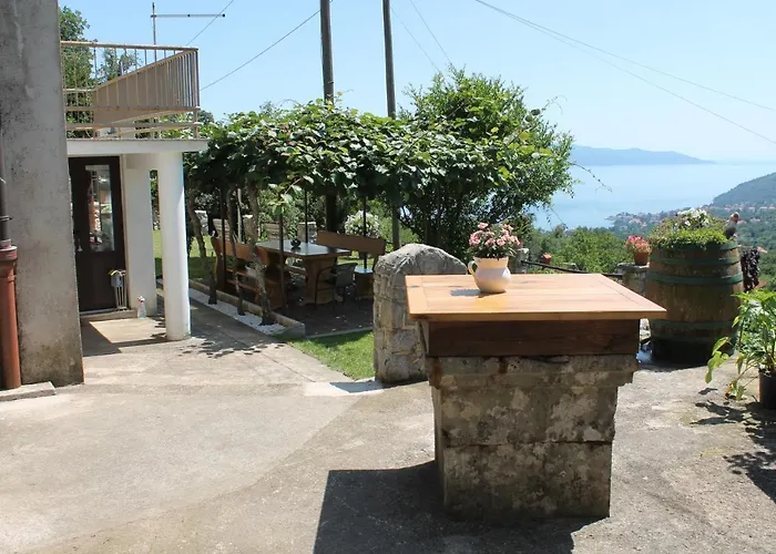 2 In Old Stone House Near Opatija