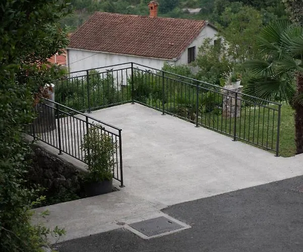 2 In Old Stone House Near Opatija Appartement