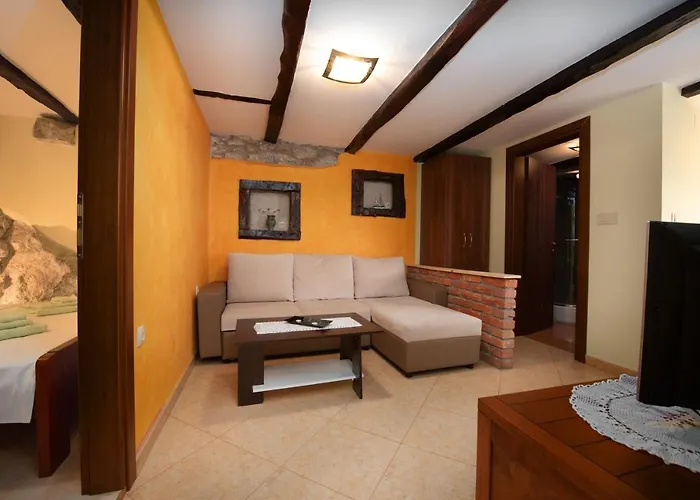 2 In Old Stone House Near Opatija Appartement *